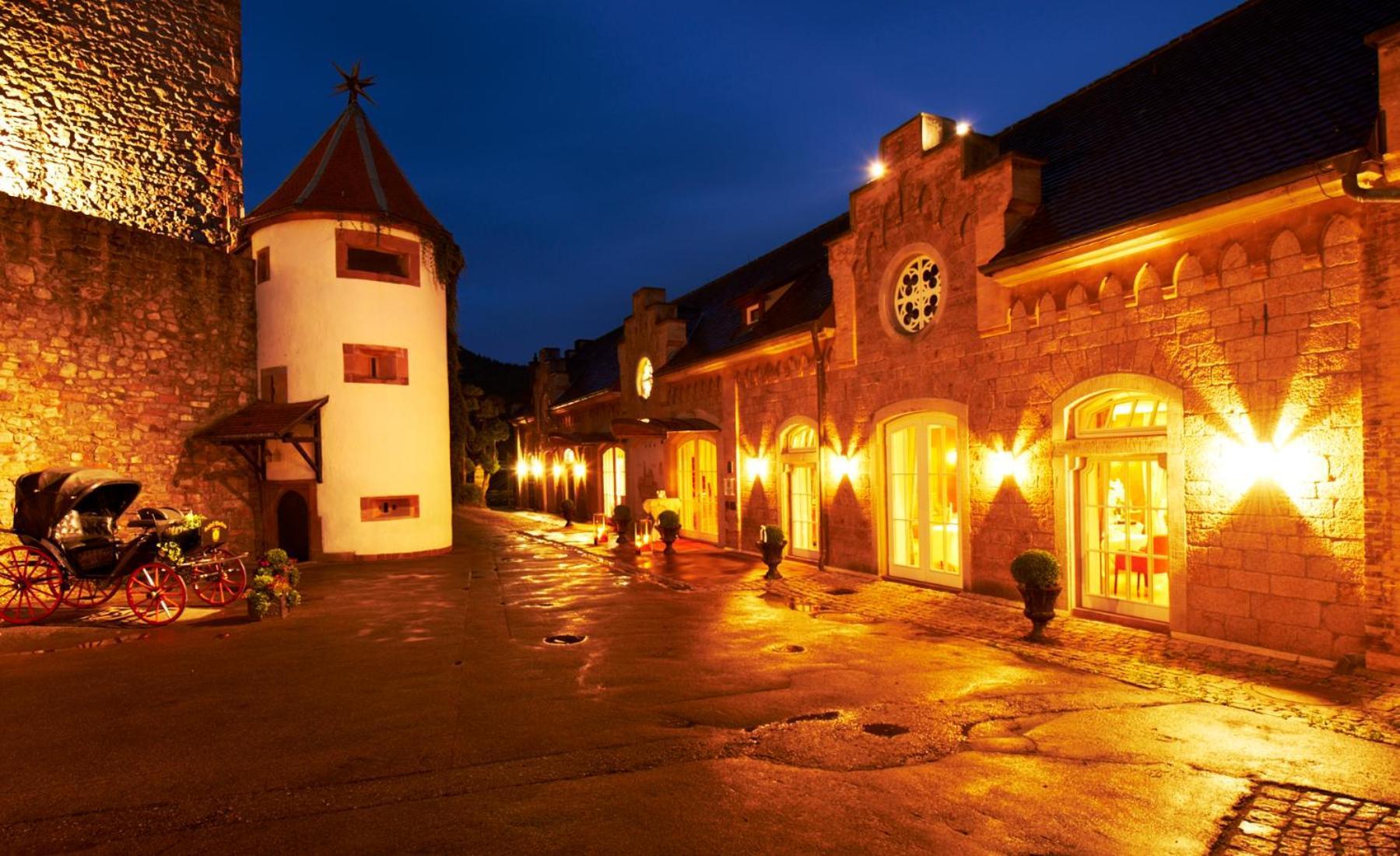 Schloss Eberstein แกร์นสบาค ภายนอก รูปภาพ